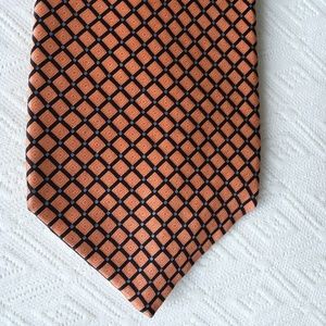 DOLCEPUNTA ITALY coral geometric 7 fold silk tie orange long